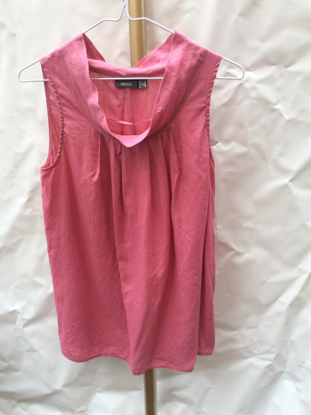 100% LINEN MEXX Fuchsia Pink Minimalist Top - Size 8 - PTP 19"